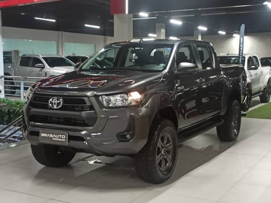 TOYOTA HILUX 2.8 D-4D TURBO DIESEL CD SR 4X4 AUTOMÁTICO